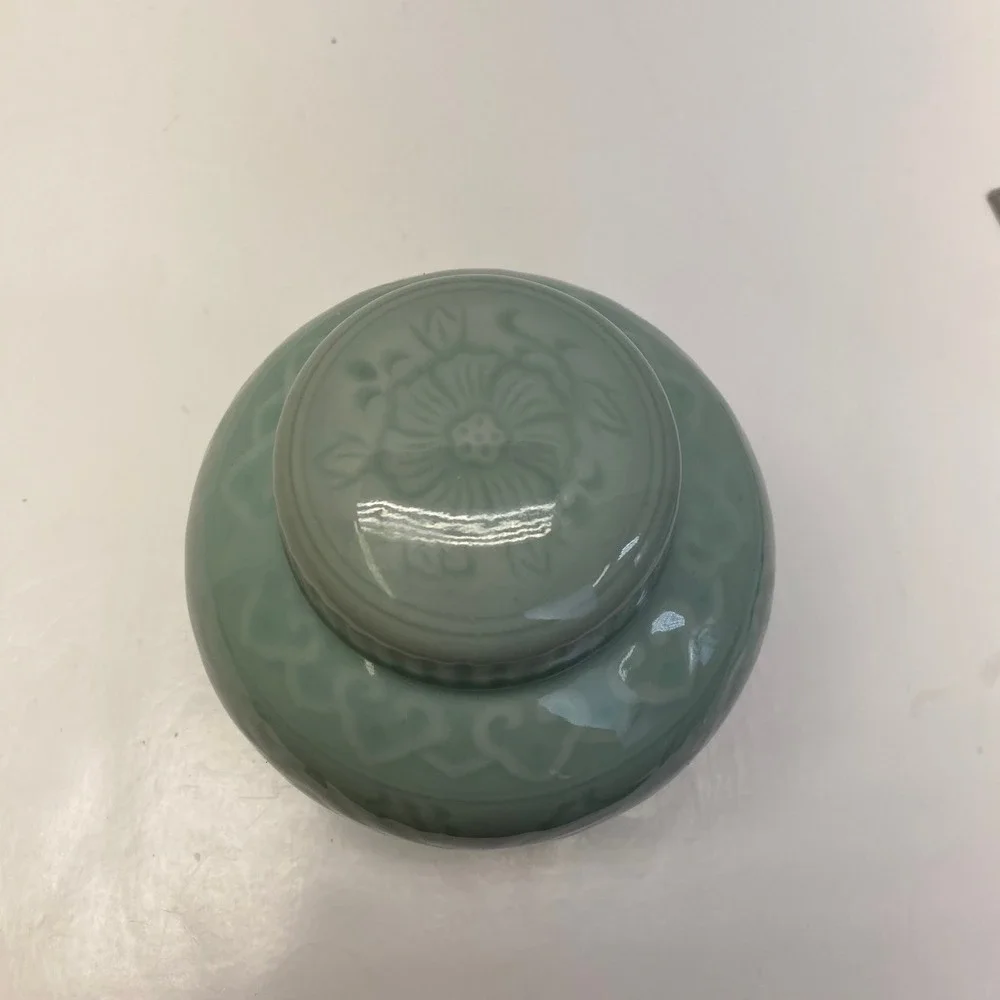 Antique Celadon Green Floral Ginger Jar Ceramic Asian Style Lidded Vase 5.5in
